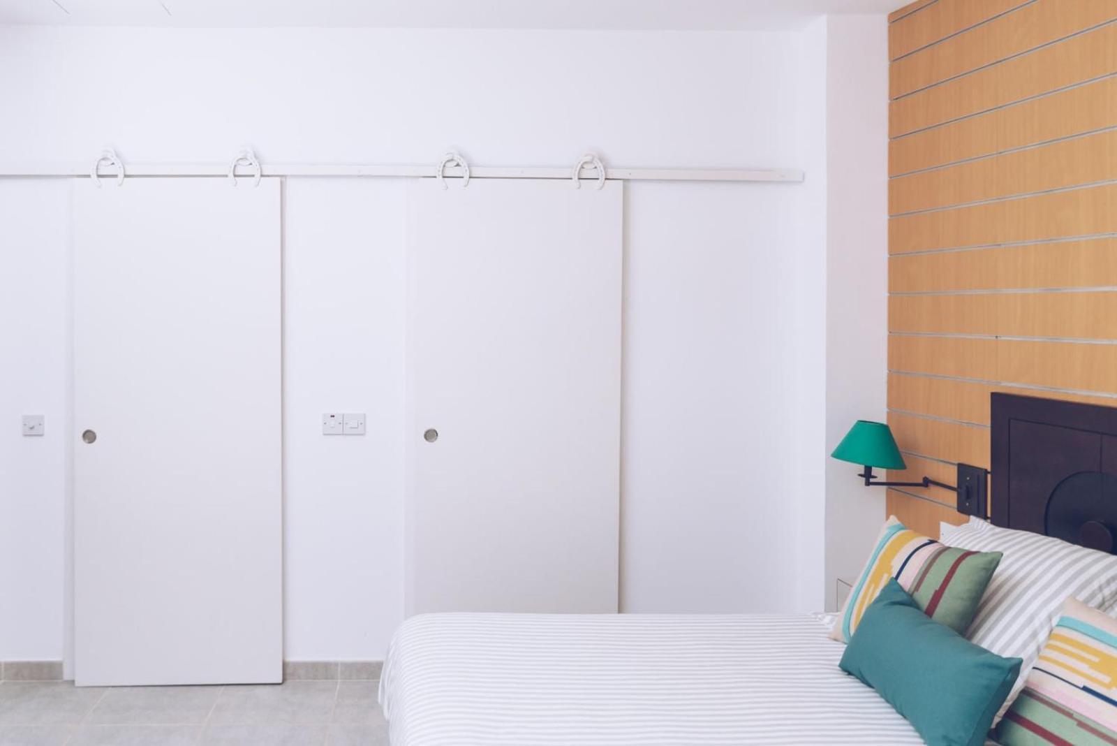 Chic & Luxurious 2-Br Escape Designed For Elegance Lejlighed Gibraltar Eksteriør billede